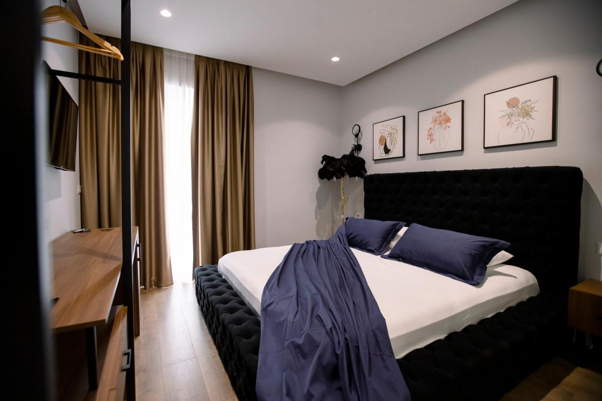 Hotel Olsi Sarandë エクステリア 写真