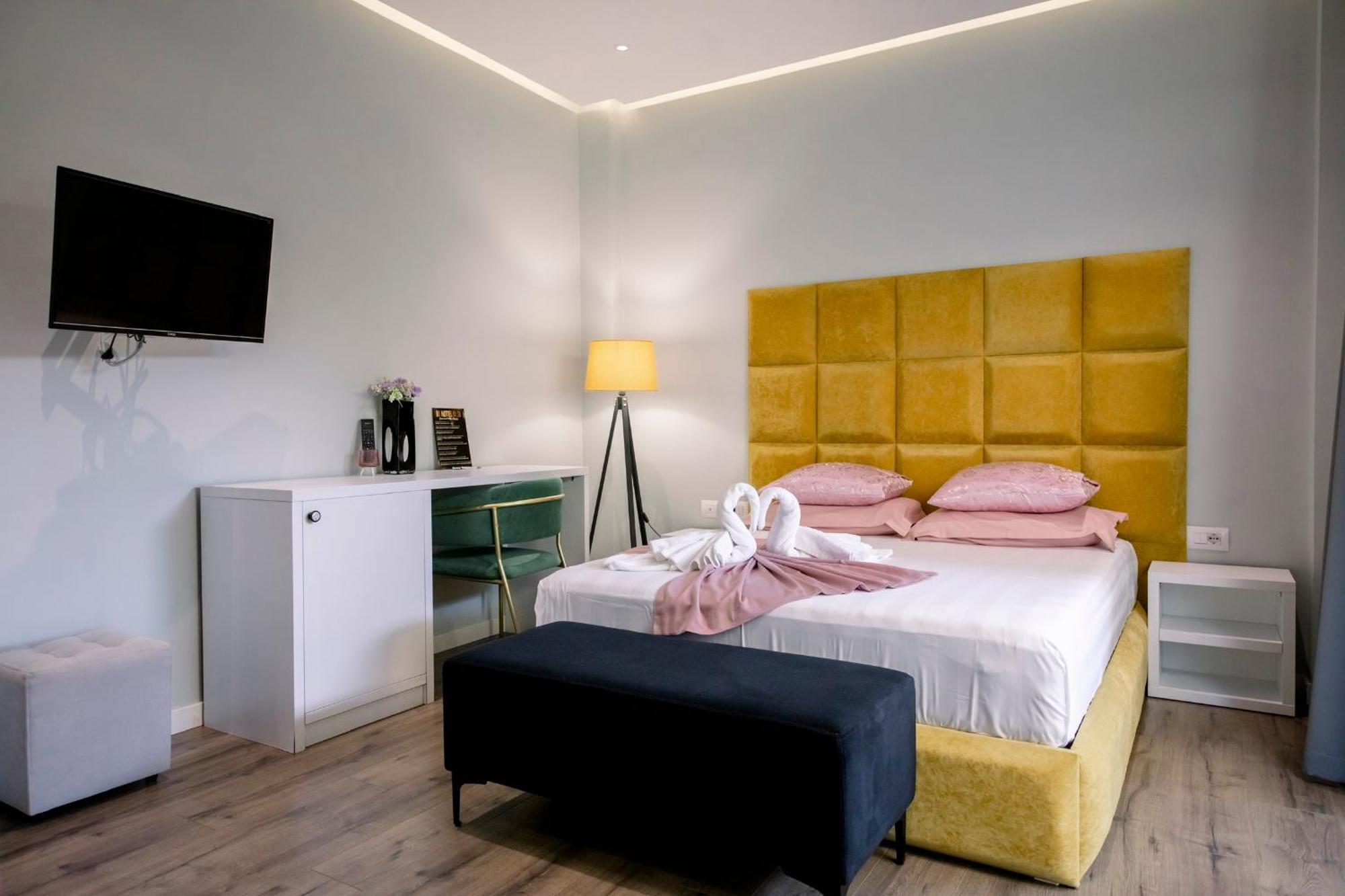 Hotel Olsi Sarandë エクステリア 写真