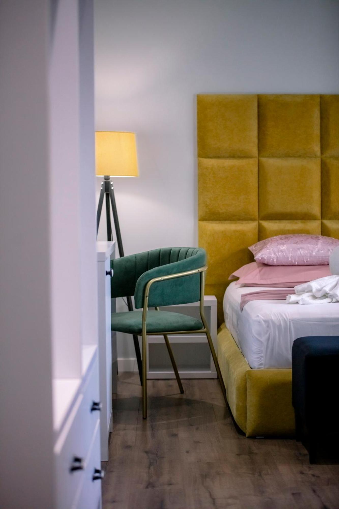 Hotel Olsi Sarandë エクステリア 写真