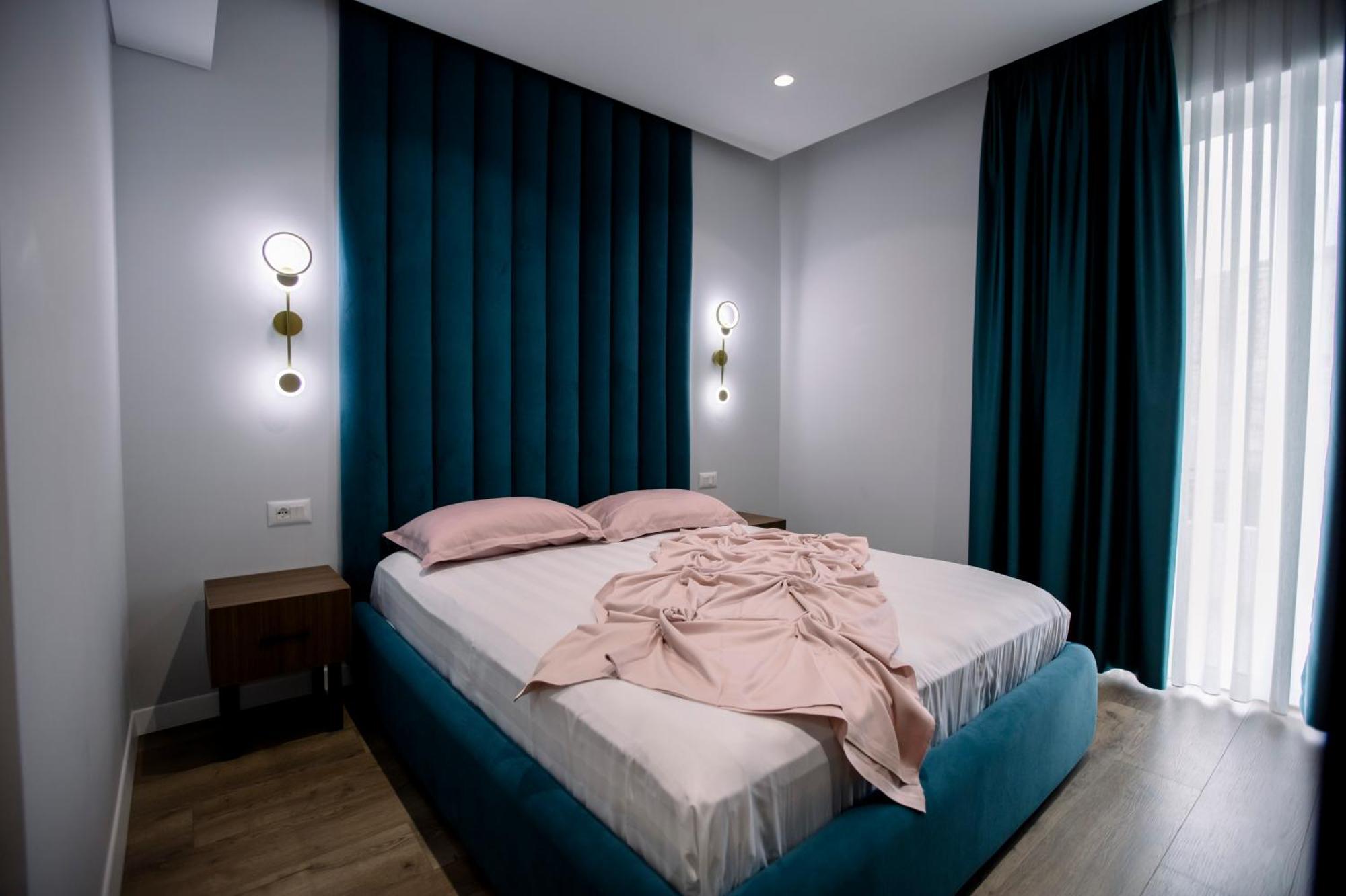 Hotel Olsi Sarandë エクステリア 写真