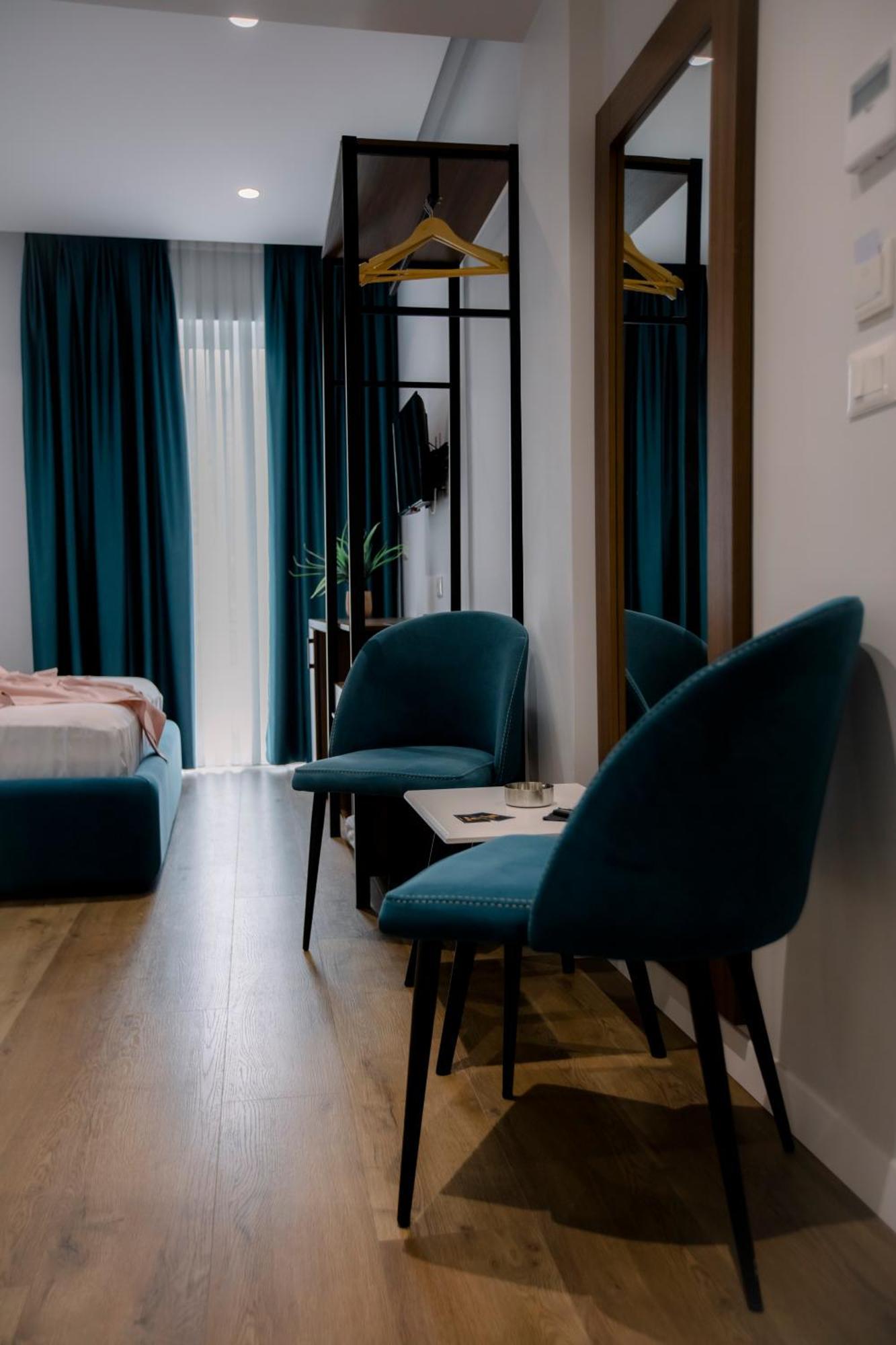 Hotel Olsi Sarandë エクステリア 写真