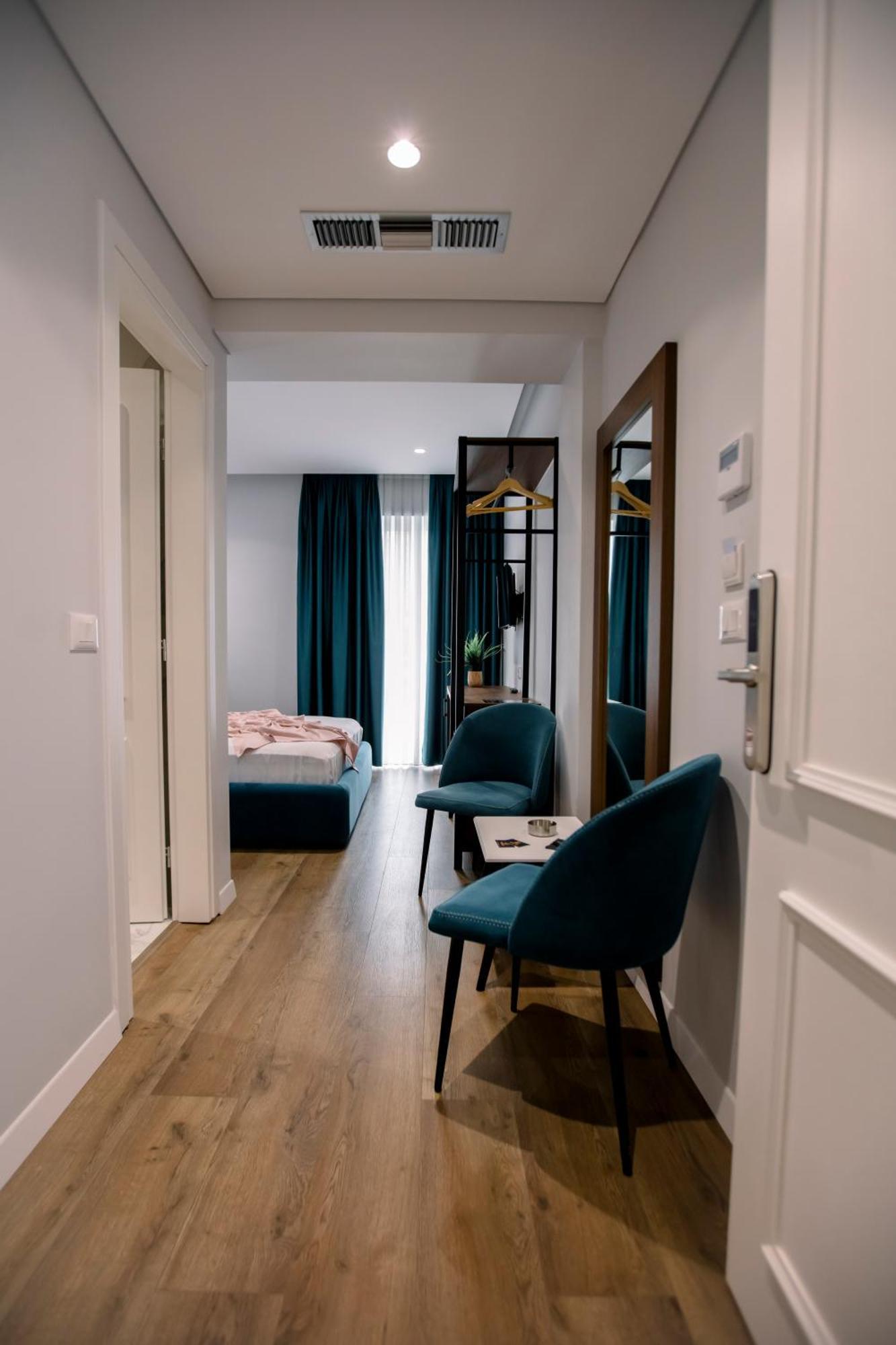 Hotel Olsi Sarandë エクステリア 写真