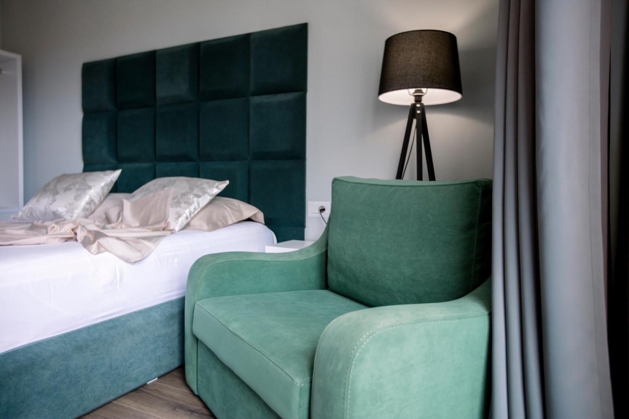 Hotel Olsi Sarandë エクステリア 写真