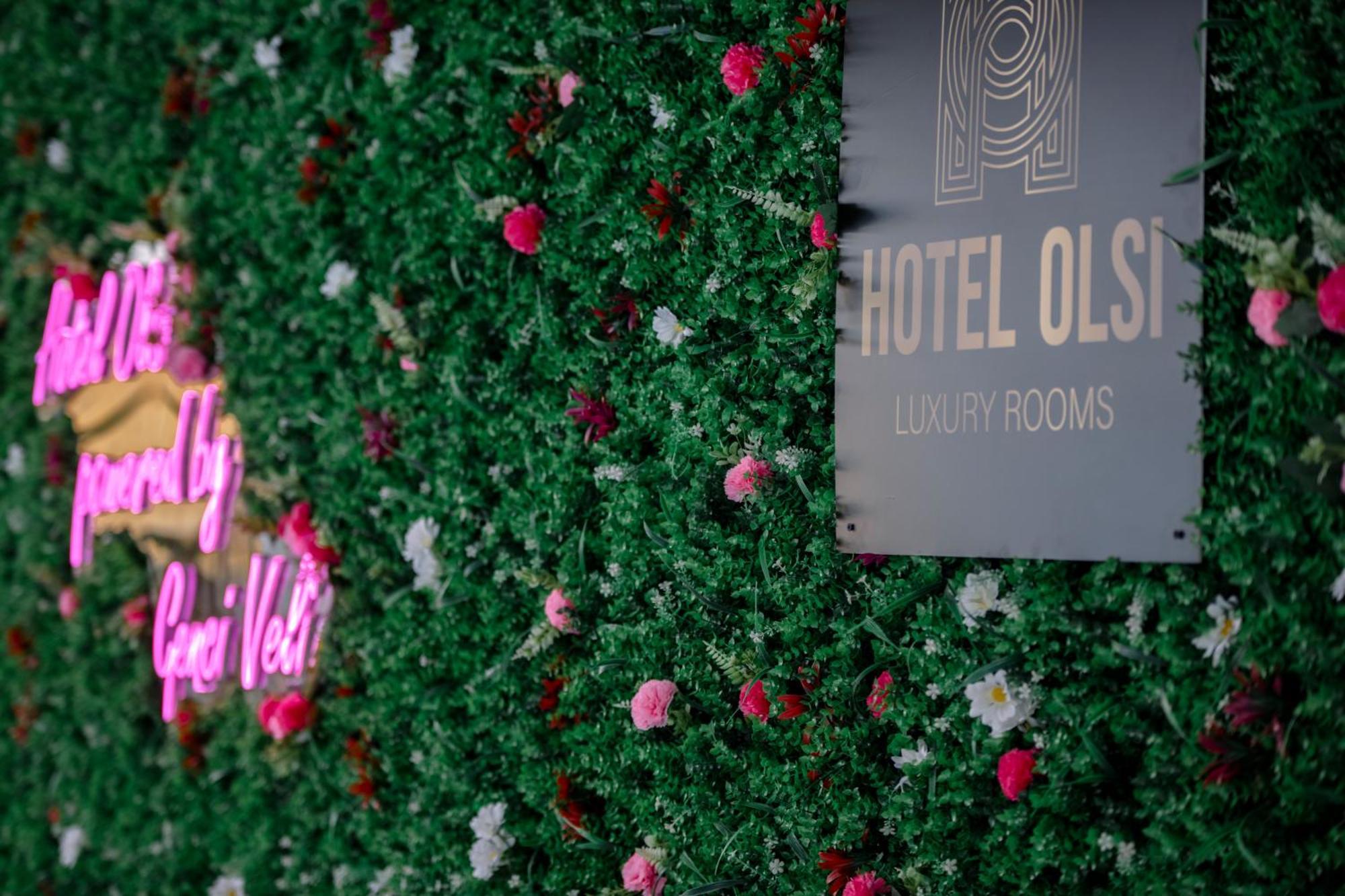 Hotel Olsi Sarandë エクステリア 写真