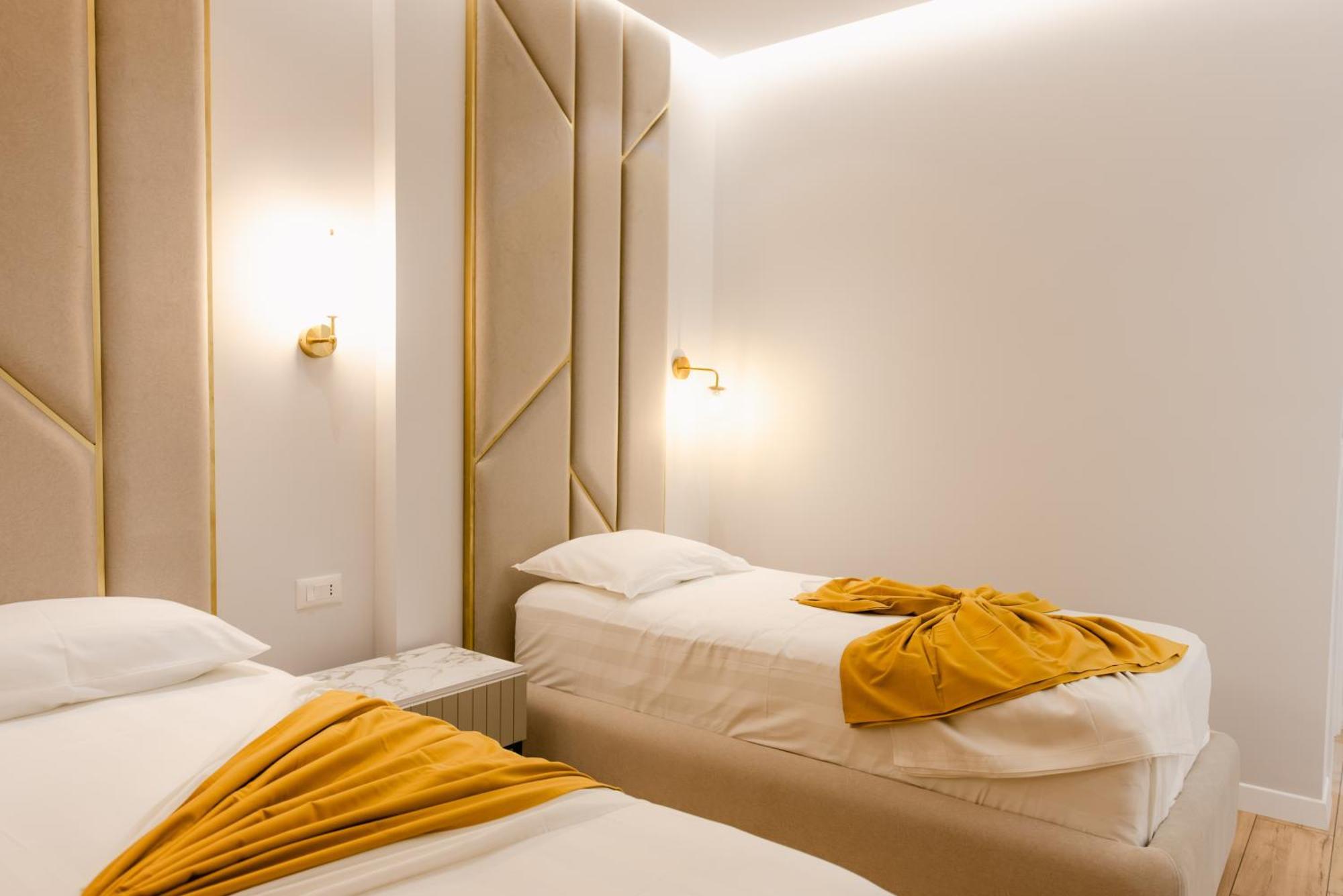 Hotel Olsi Sarandë エクステリア 写真