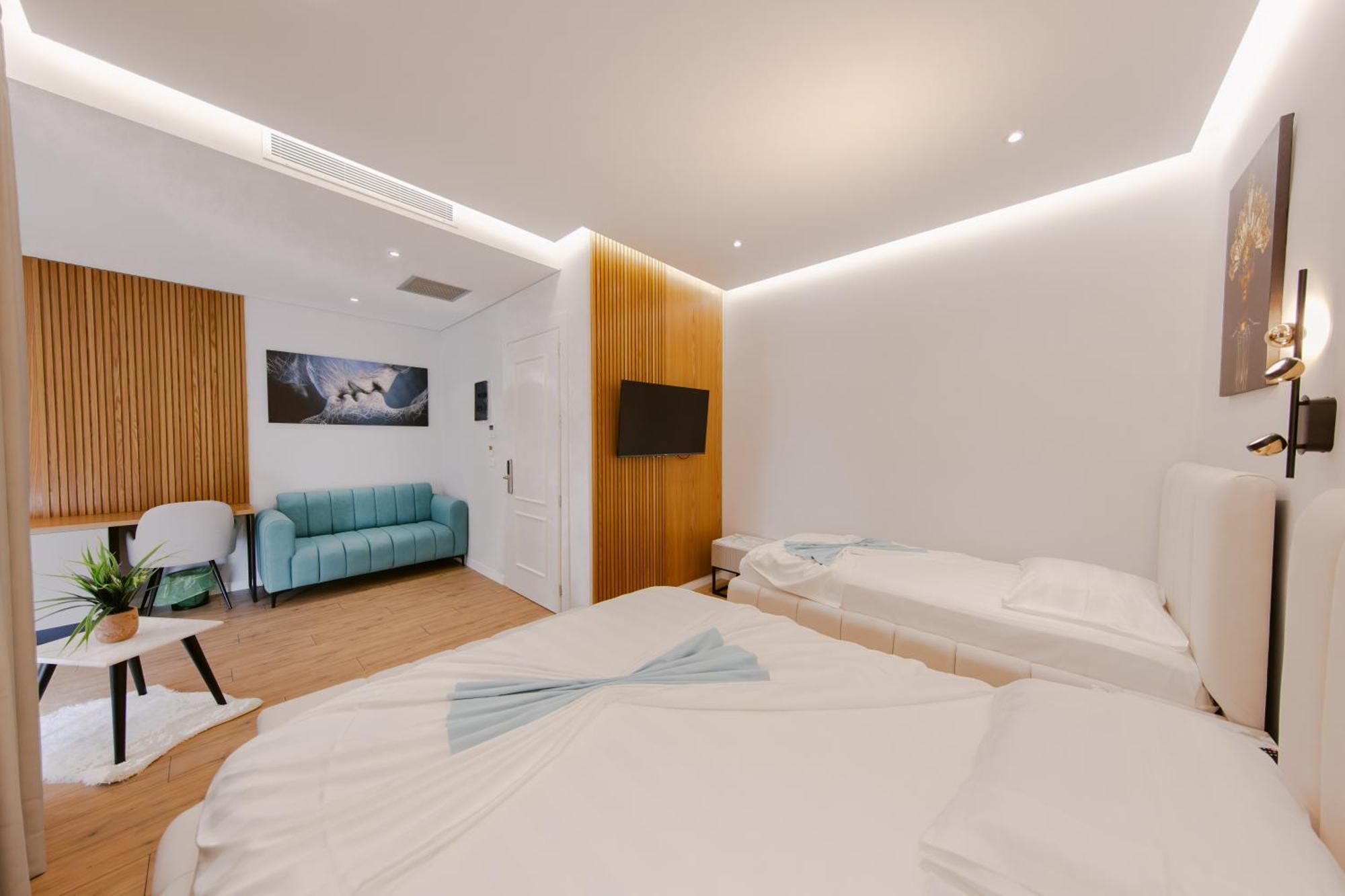 Hotel Olsi Sarandë エクステリア 写真