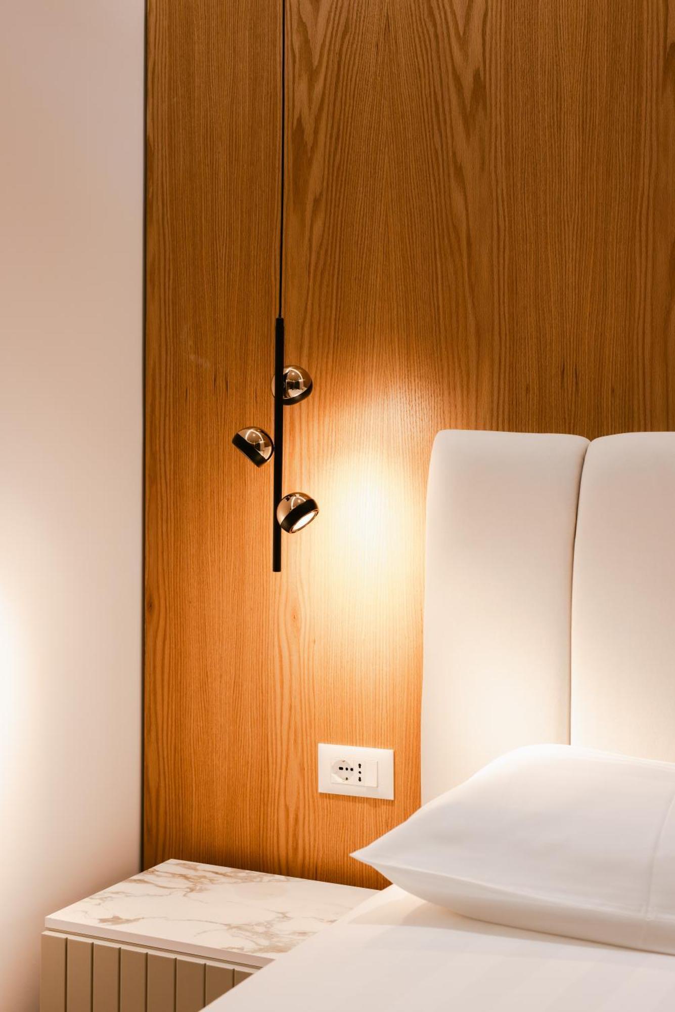 Hotel Olsi Sarandë エクステリア 写真