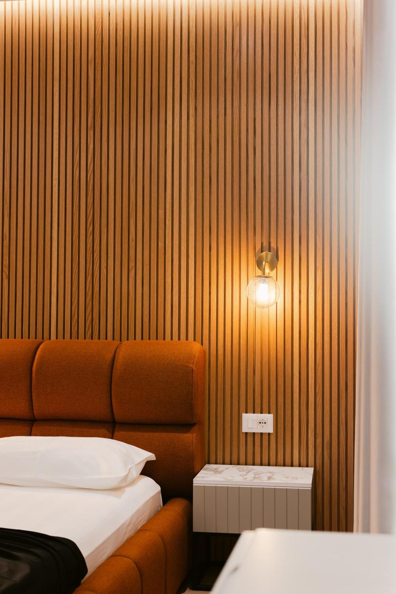 Hotel Olsi Sarandë エクステリア 写真
